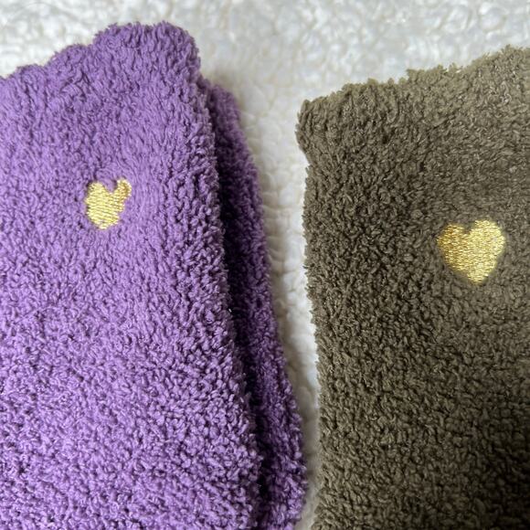 Cozy Fluffy Embroidered Heart Socks 5 Pair - Picture 5 of 7